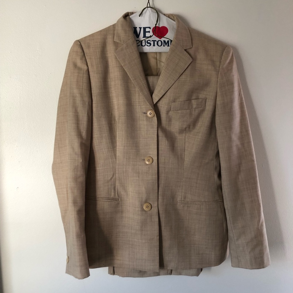 Hugo Boss Wool Jacket and Pant Suit Size 8